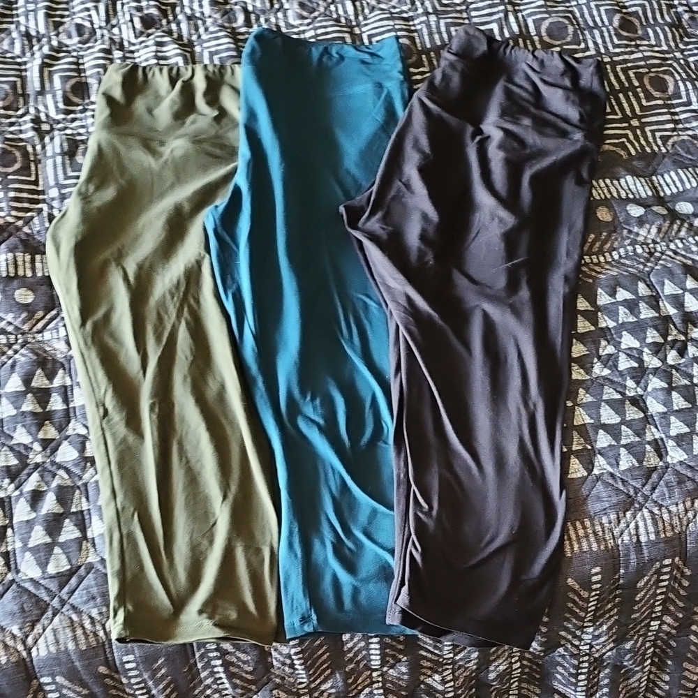 Set of Three Leggings in Olive, Teal, and Black Leggings Depot Brand